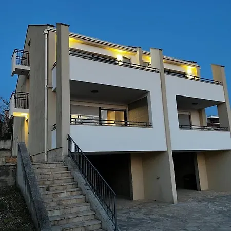Nyaraló Bruna Trogir